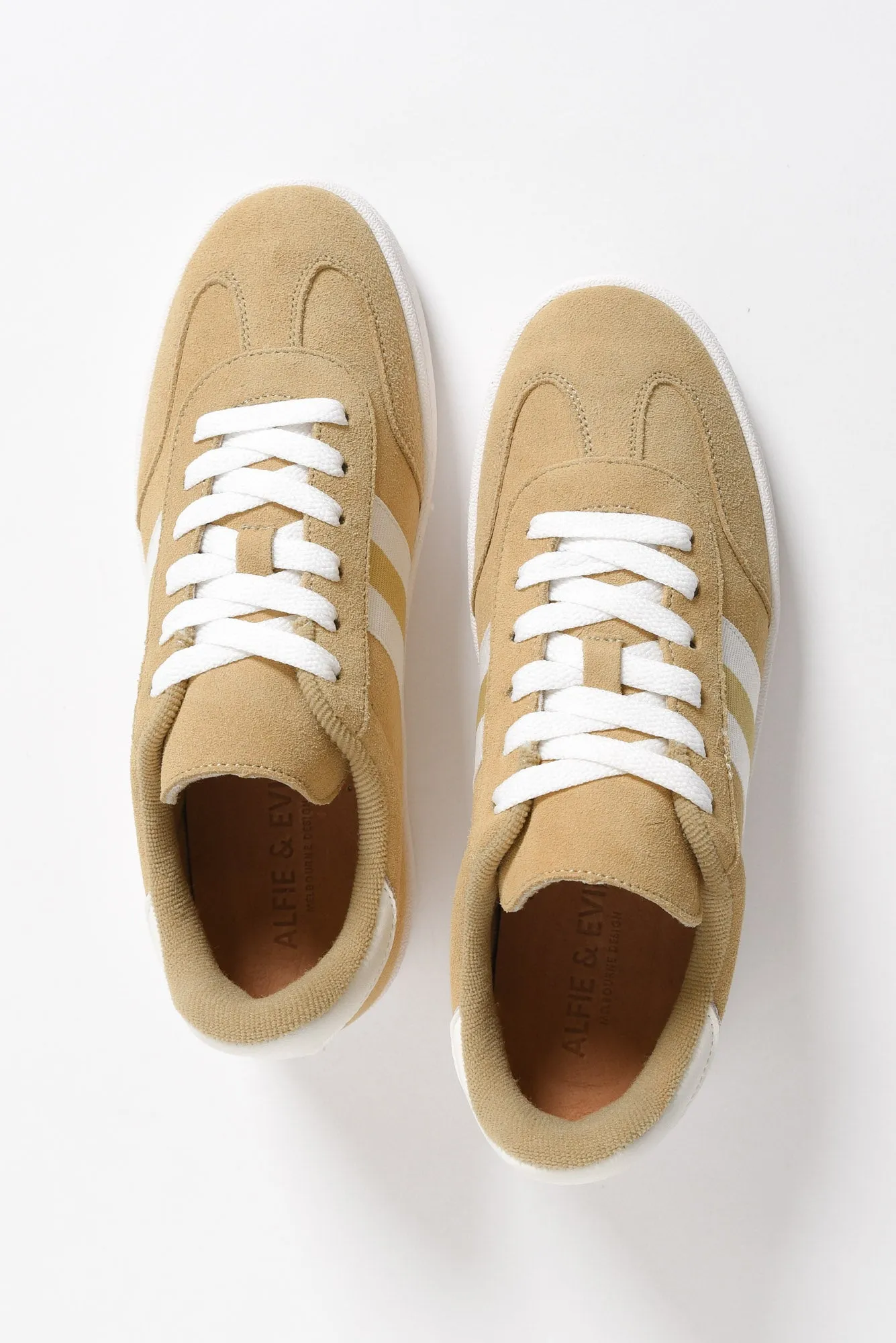 Attitude Natural Suede Sneaker