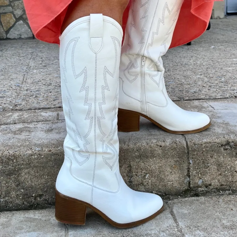 Dixie White Embroidered Cowboy Boot