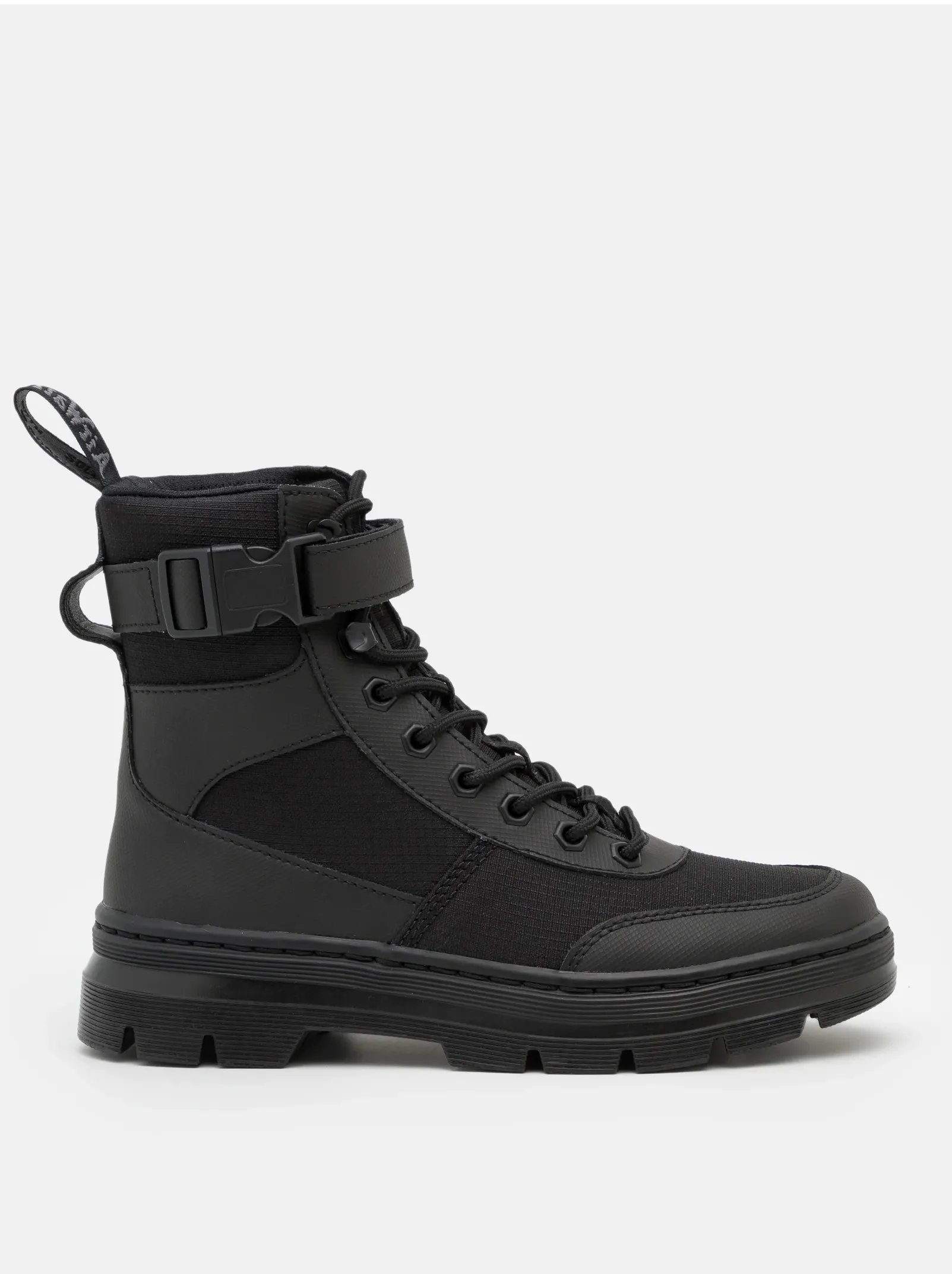 DR. MARTENS COMBS TECH BLACK