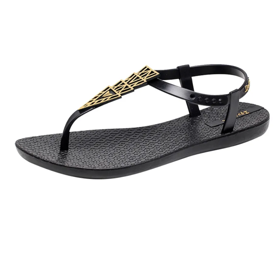 Flat beach shoes - Women's shoes