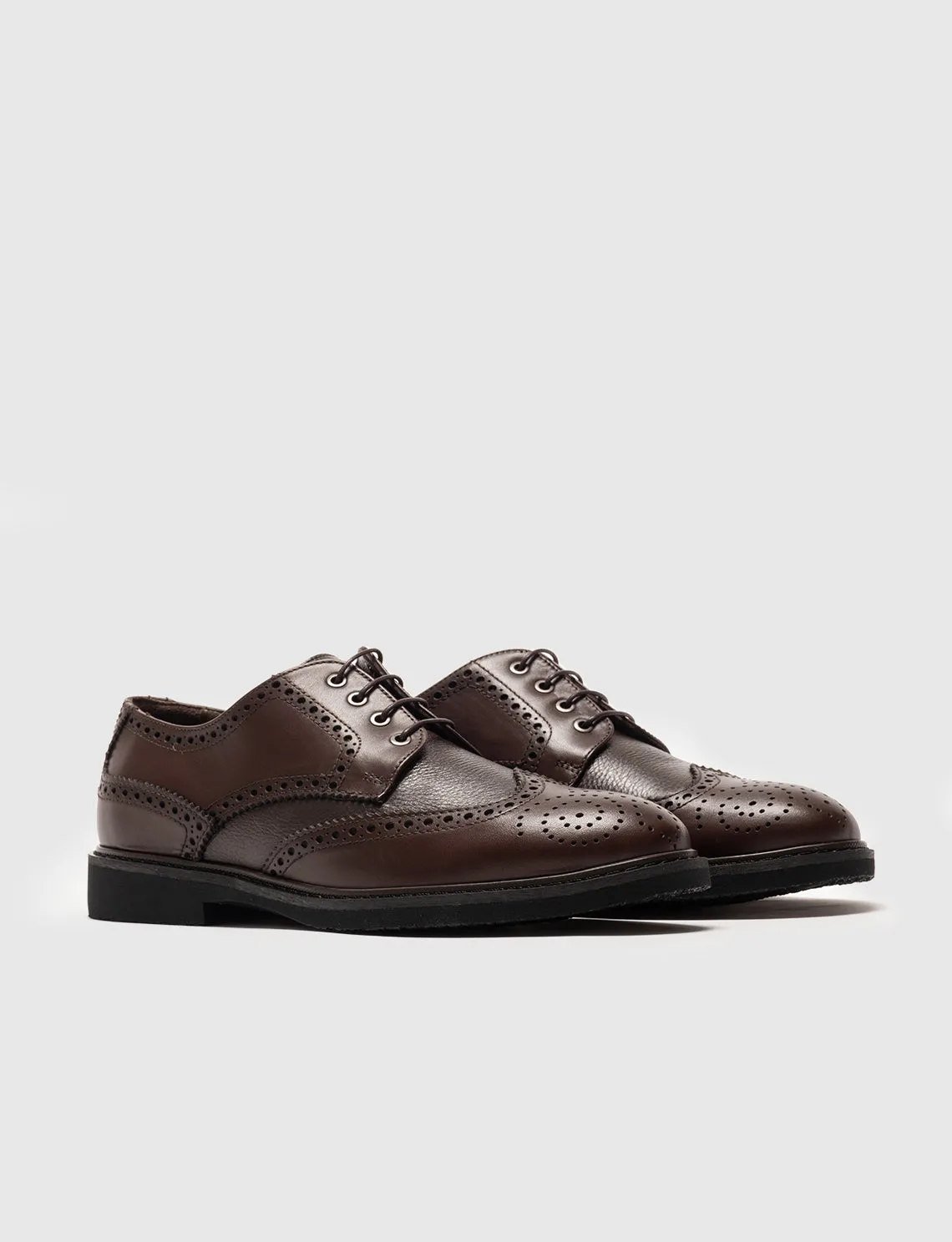 Men Brown Genuine Leather Wingtip Oxford Shoes