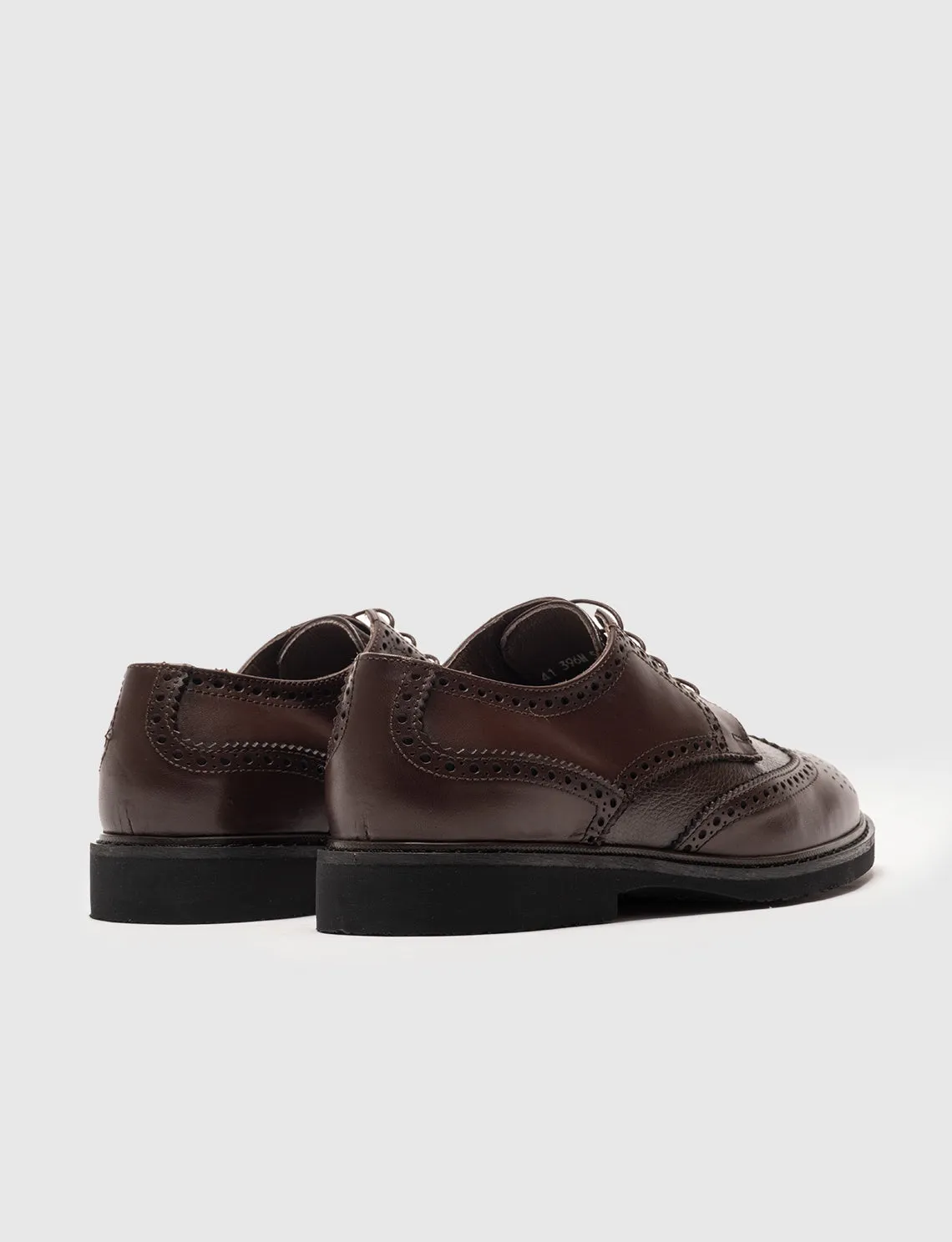 Men Brown Genuine Leather Wingtip Oxford Shoes