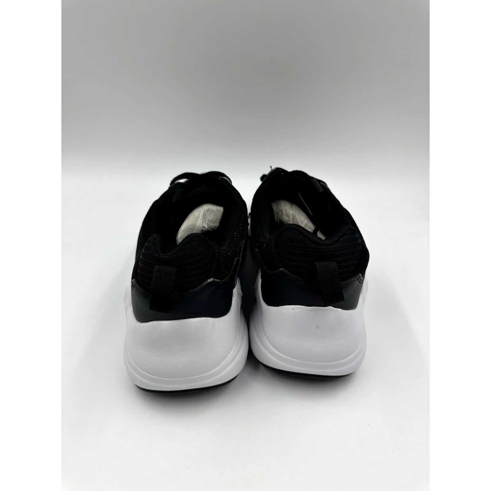 Men's Size 7.5, Black Low Top Athletic Sneaker with White Sole and Foam Insole