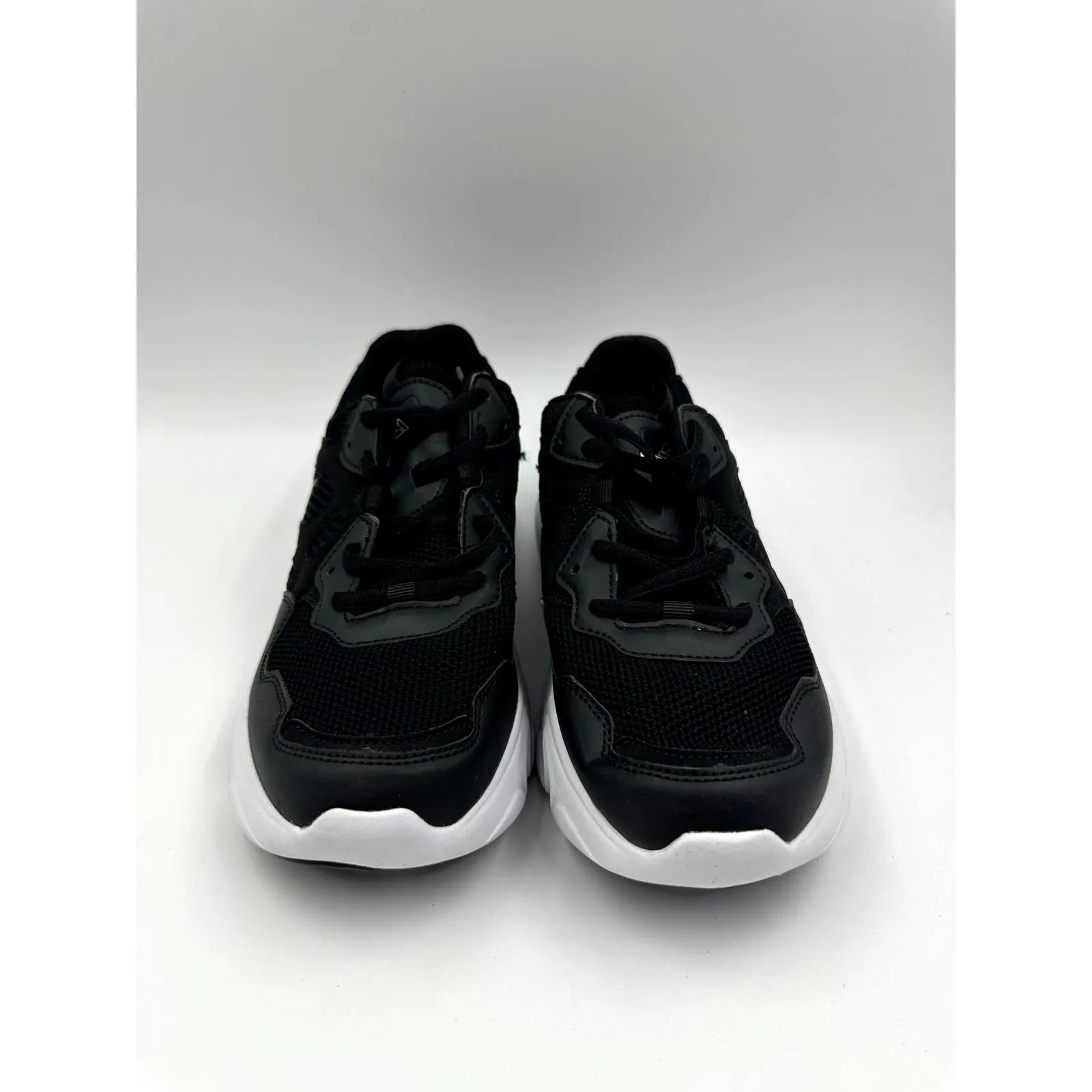 Men's Size 7.5, Black Low Top Athletic Sneaker with White Sole and Foam Insole