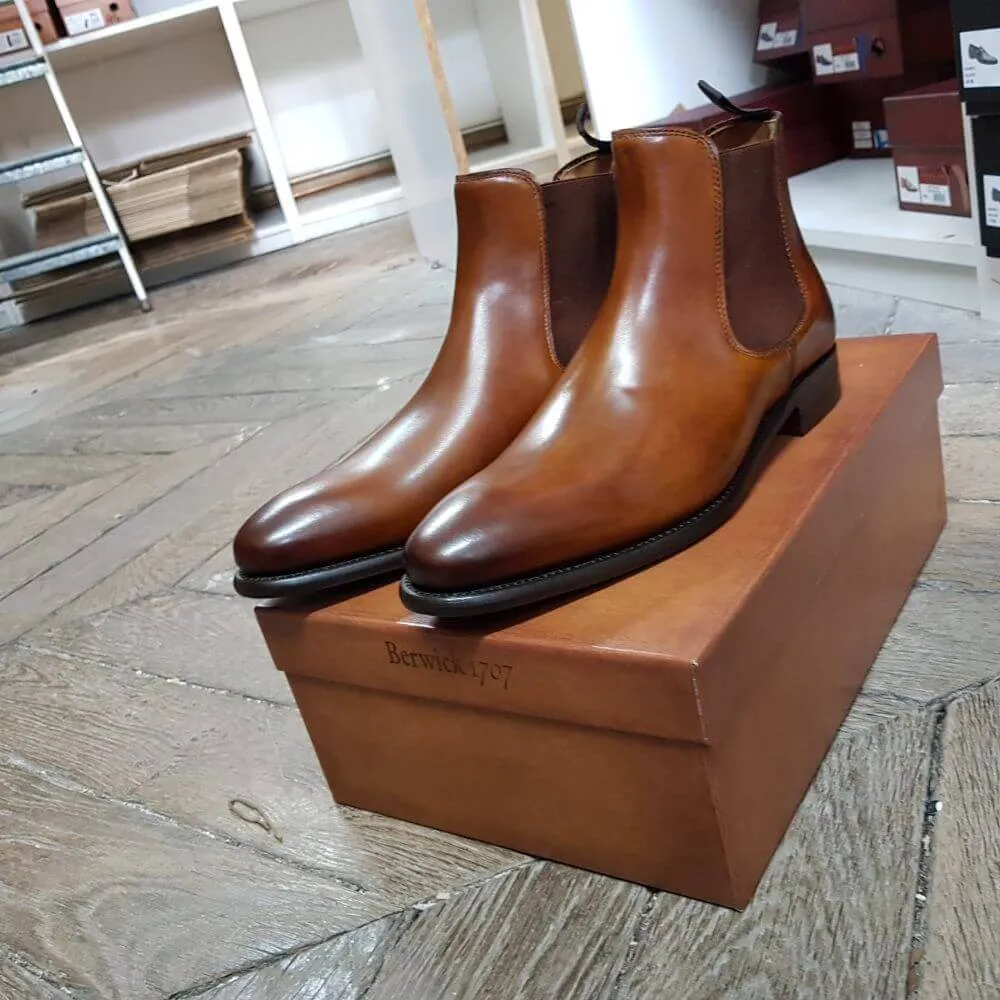 Men's Tan Chelsea Leather Boot