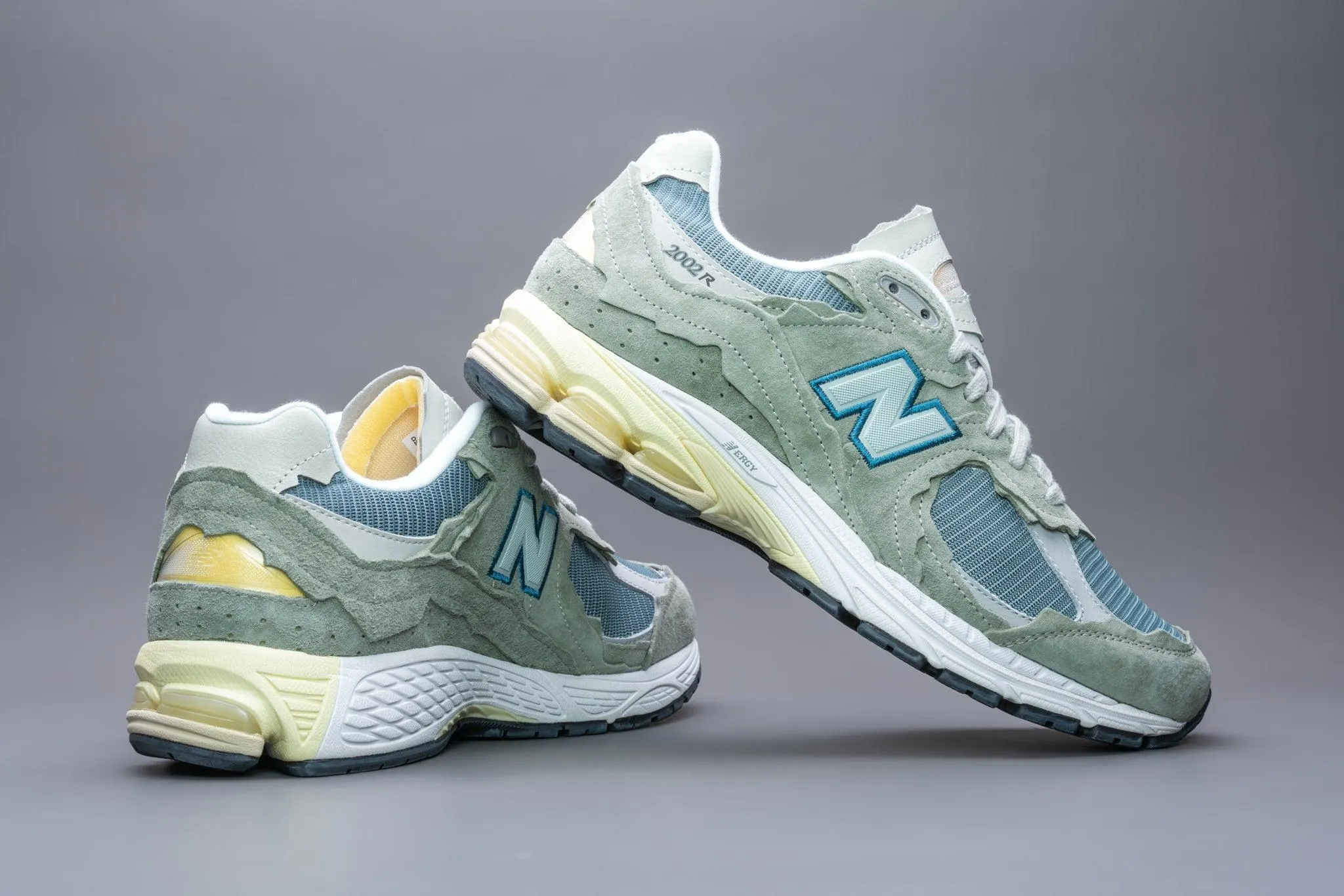 New Balance 2002R Protection Pack Mirage Grey