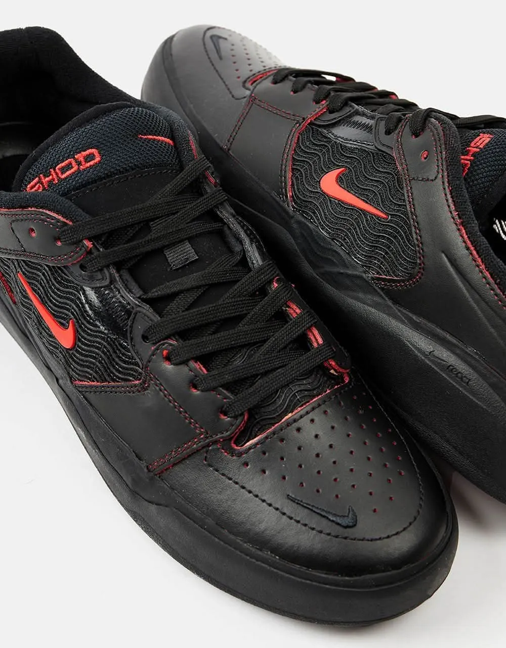 Nike SB Ishod Premium Skate Shoes - Black/University Red-Black-Black