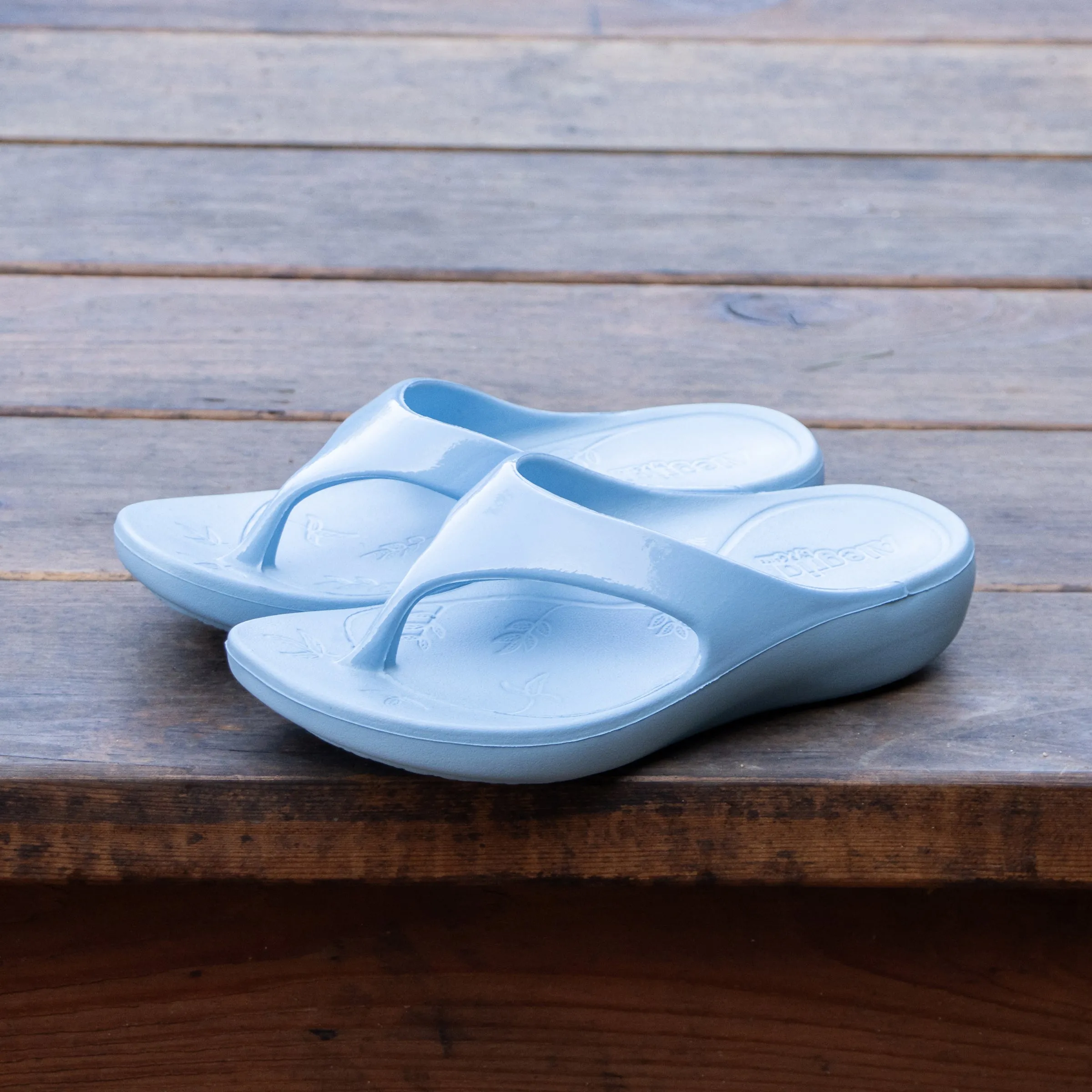 Ode Dusty Blue Gloss Sandal