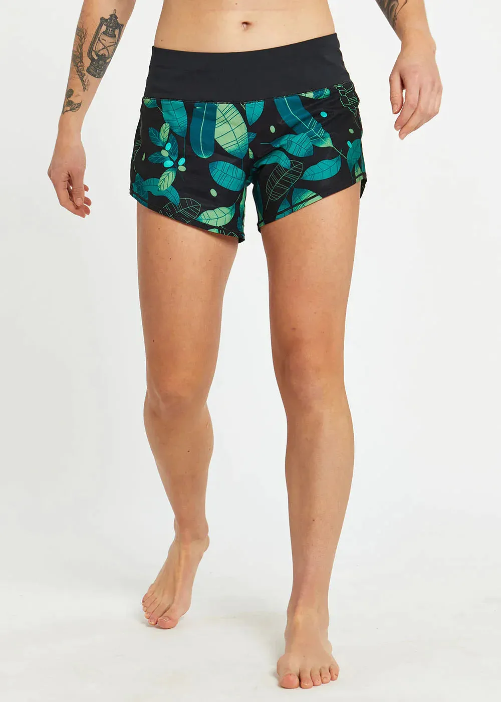 Oiselle | Roga Shorts | Women's | Special Edition Green Leaf