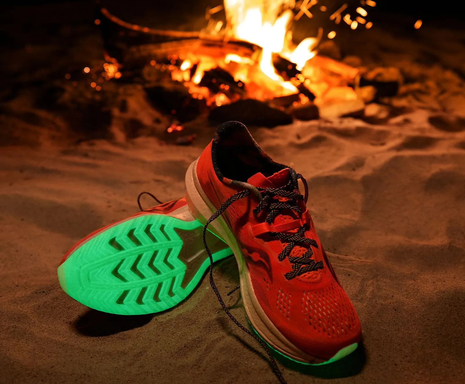 Saucony Mens Endorphin Pro 2 Shoes - Campfire Story Orange