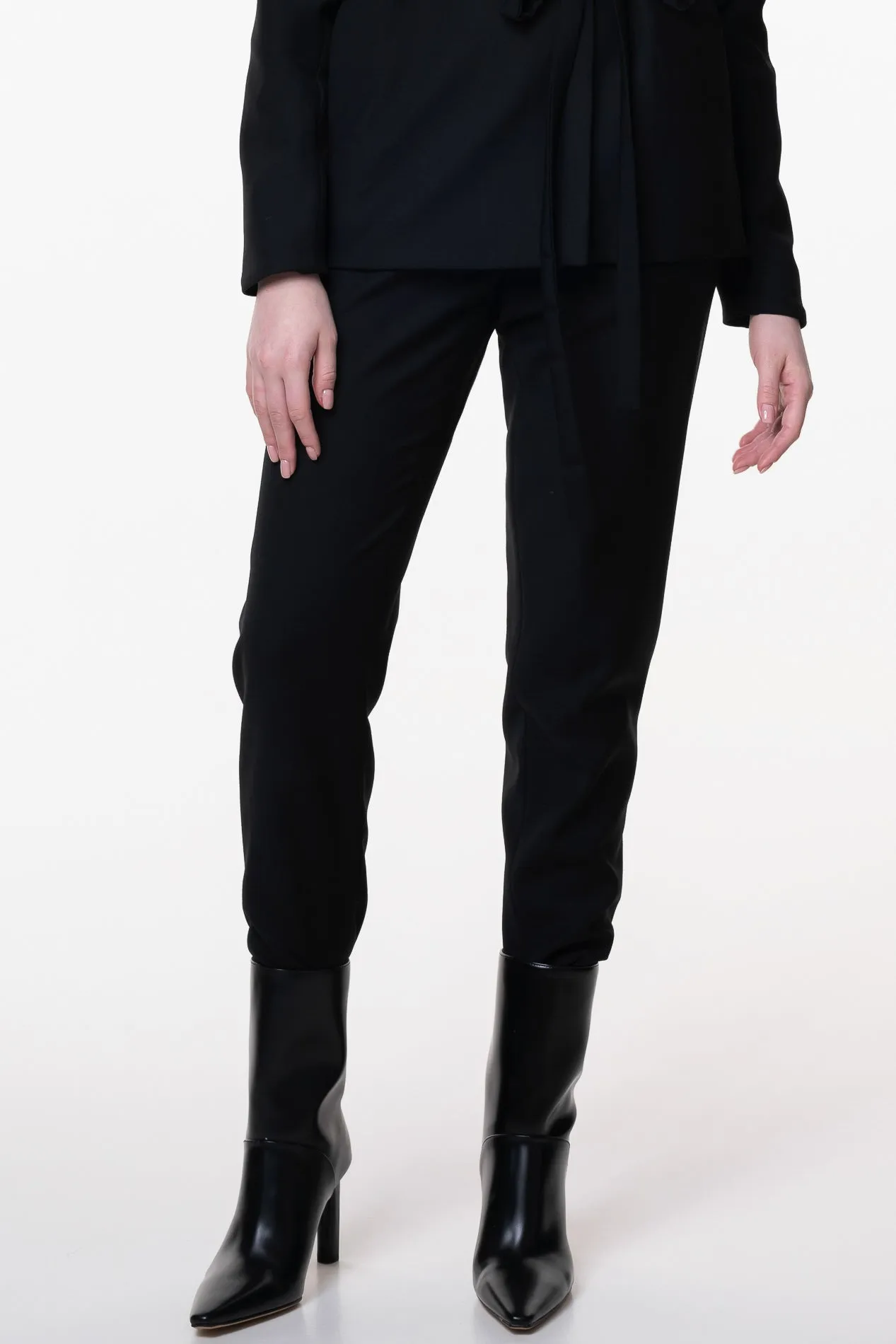 Structured Conic Wool Pants in Black