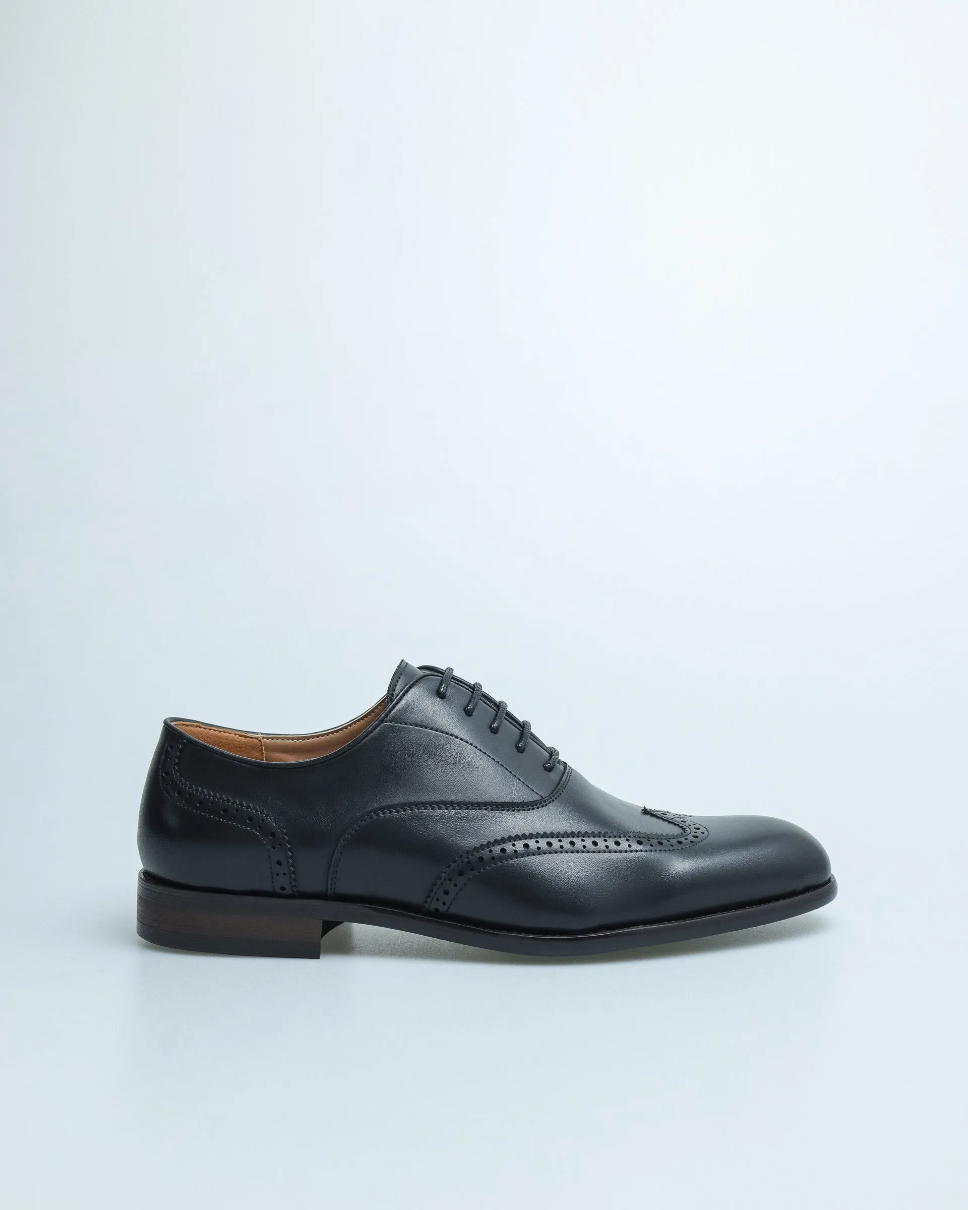 Tomaz F395 Men's Wingtip Oxford (Black)