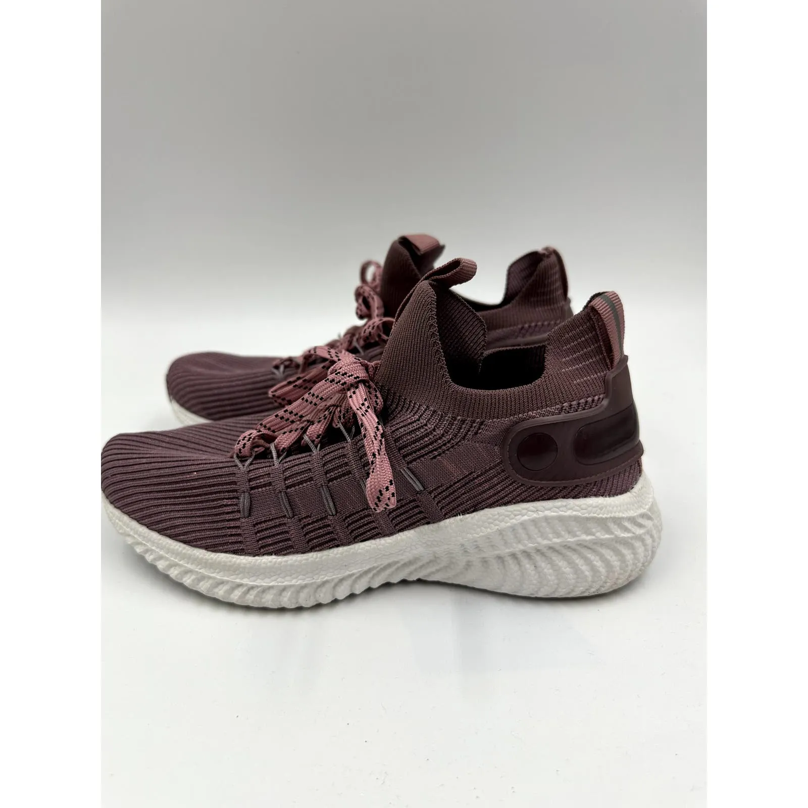 Women's Size 6, Purple  Knit Top Sneaker w/ Ultraboost Sole for Ultimate Comfort